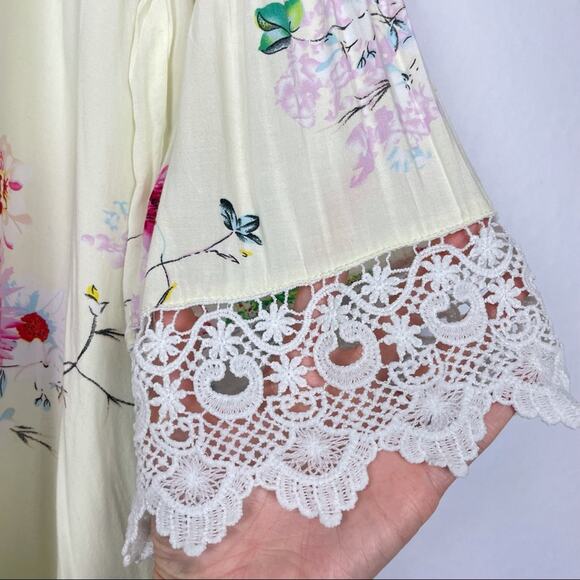 Davi & Dani | Ivory Cream Floral Bell Sleeve Boho Tunic Mini Dress - Picture 6 of 10